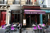 rencontre à l'entreé des artistes